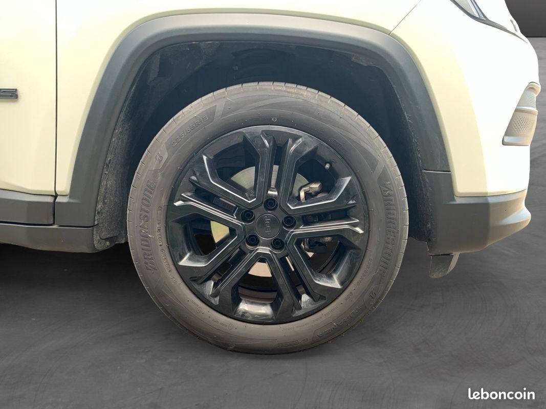 JEEP Compass 1,5 T4 Hybrid 130 Ch 2WD DCT7 Night Eagle - Virtual Cockpit - Caméra de Recul - Clim Bizone - Garan (image 19)