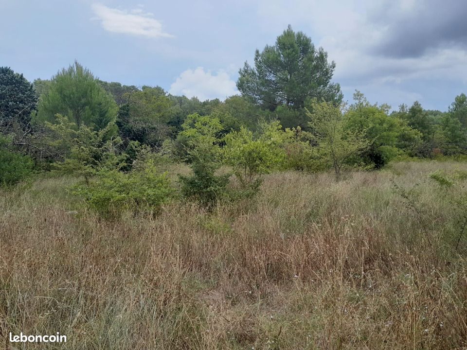 Terrain 354 m² · à Villeneuve-lès-Avignon · 159 900 €