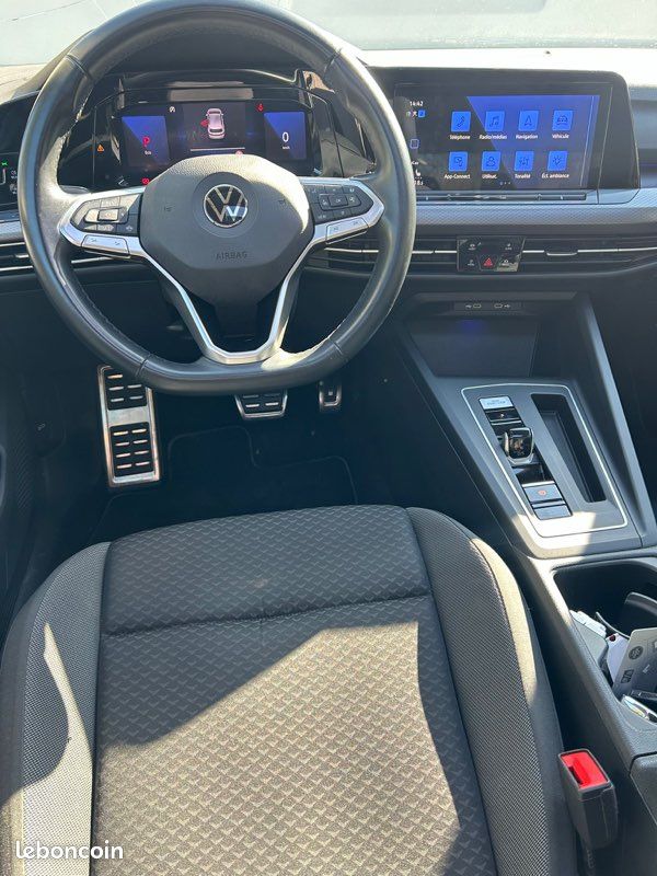 Volkswagen Golf 8 Active 2.0 tdi 150ch dsg7 ToitPano/Caméra/AffichageTêteHaute/GarantieVolkswagen2027 (image 3)