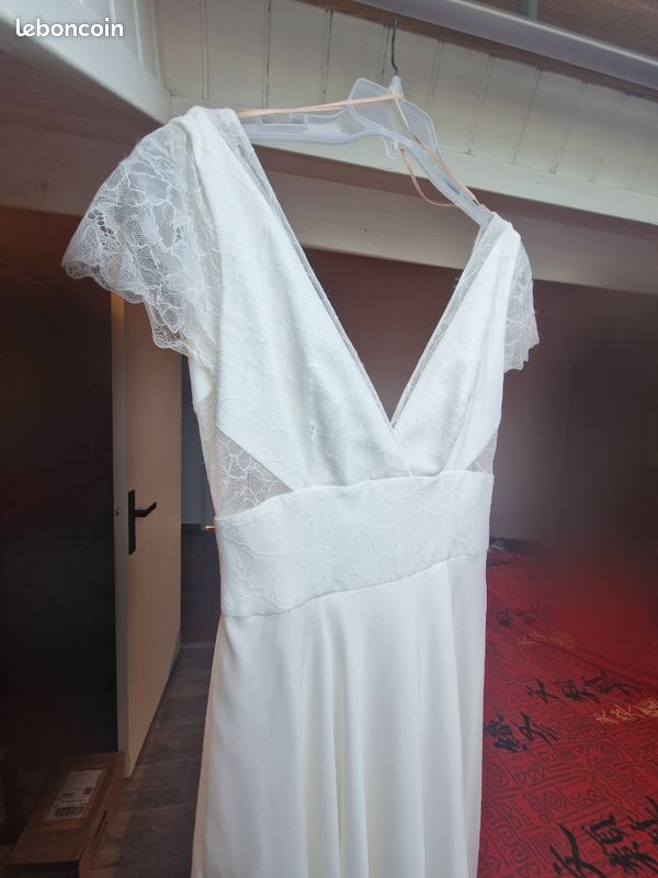 Robe de mariée Cymbeline Vêtements