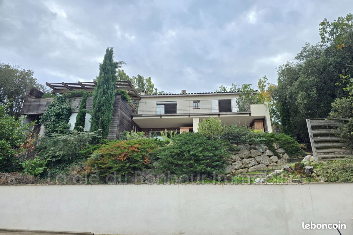 Maison 130 m² · à Esparron-de-Verdon · 130 m² · 620 000 €