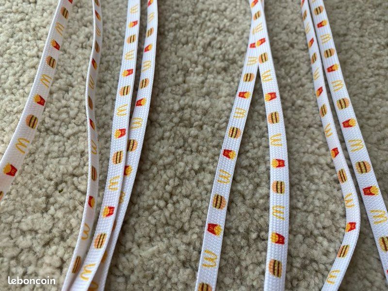 Paire de lacets Mc Do (image 2)
