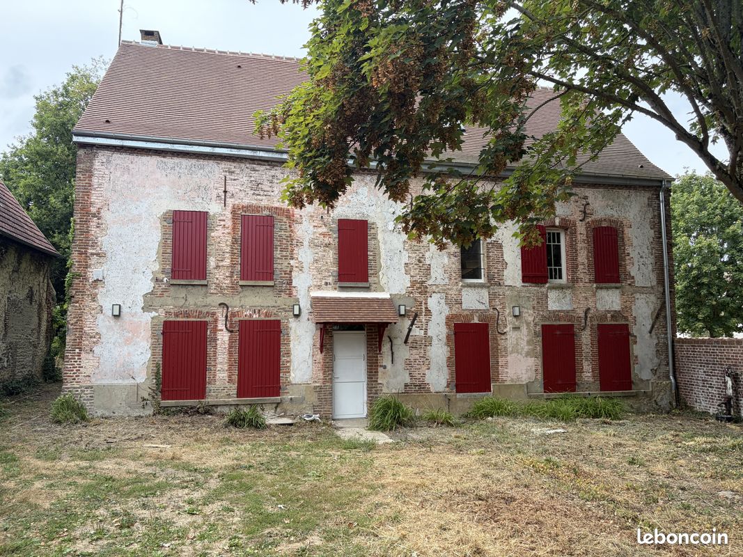 Maison 8 pièces 230 m² · à Auneuil · 230 m² · 367 000 €