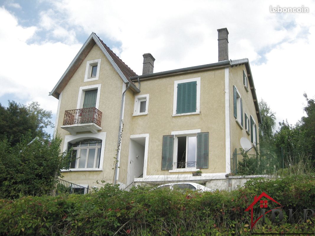 Maison 5 pièces 144 m² · à Bourbonne-les-Bains · 144 m² · 105 000 €