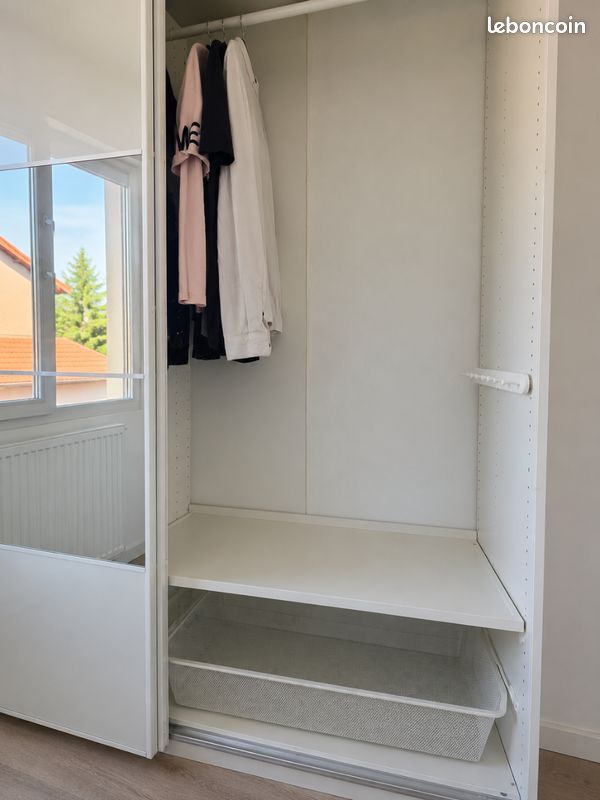 Grande armoire avec portes coulissante (image 4)