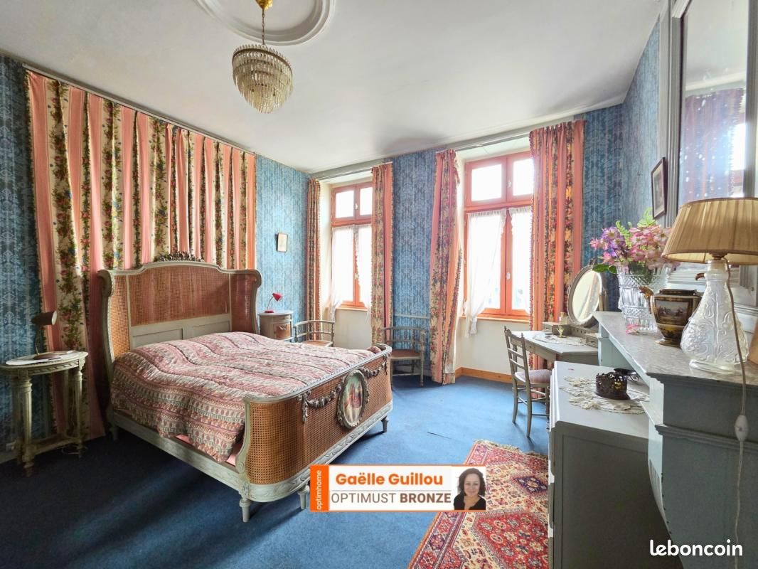 Appartement 7 pièces 116 m² · à Saint-Pol-de-Léon · 116 m² · 118 000 €