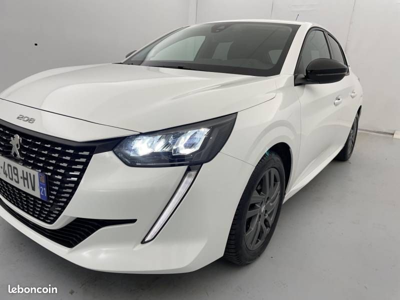 Peugeot 208 PureTech 100 S&S BVM6 Style (image 24)
