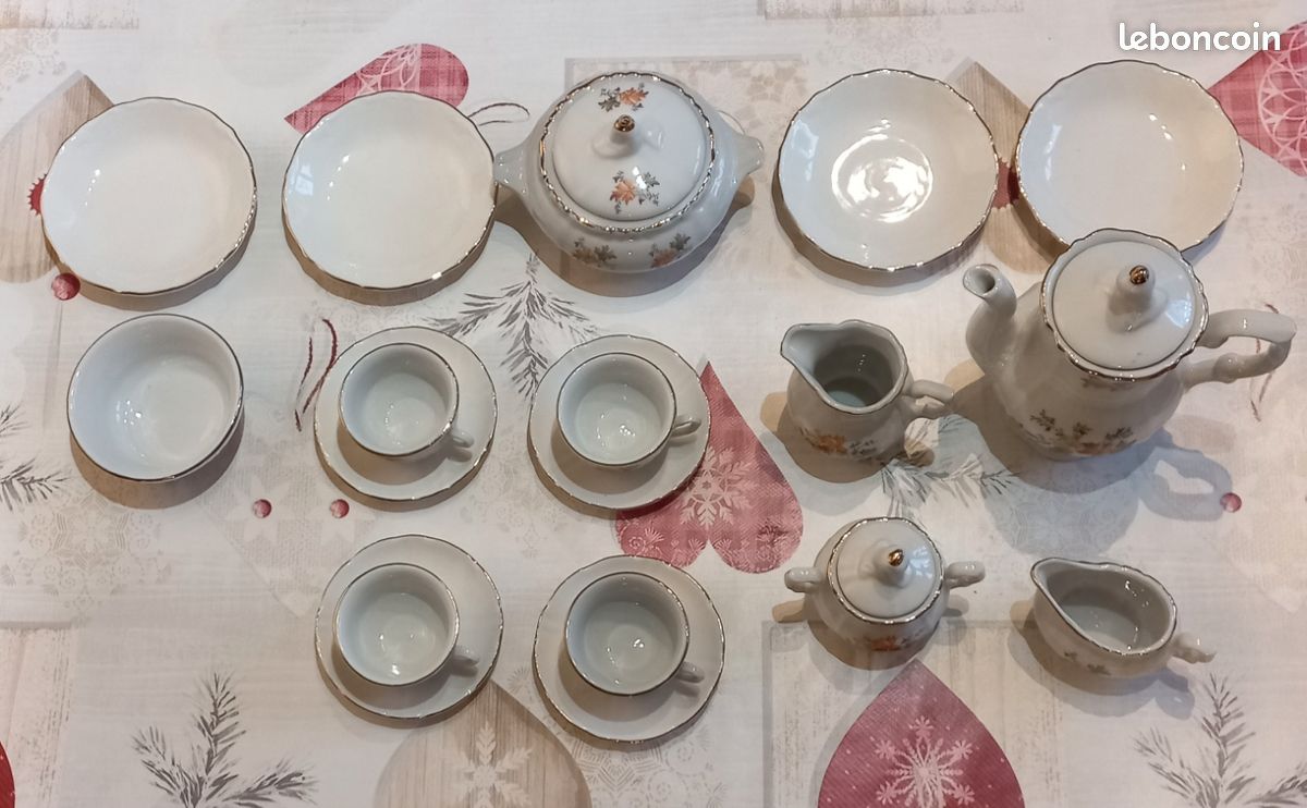 Dînette, service à café en porcelaine des années 50, pour jouer ou à collectionner - France