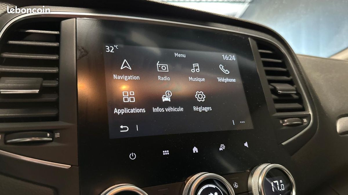 Renault Mégane IV Berline dCi 115 Evolution Car Play (image 20)