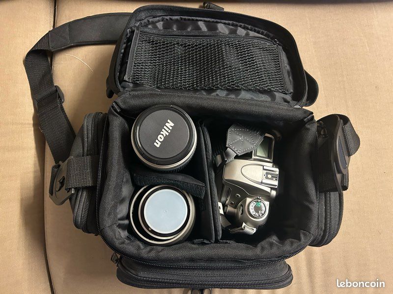 Appareil photo argentique Nikon (image 2)