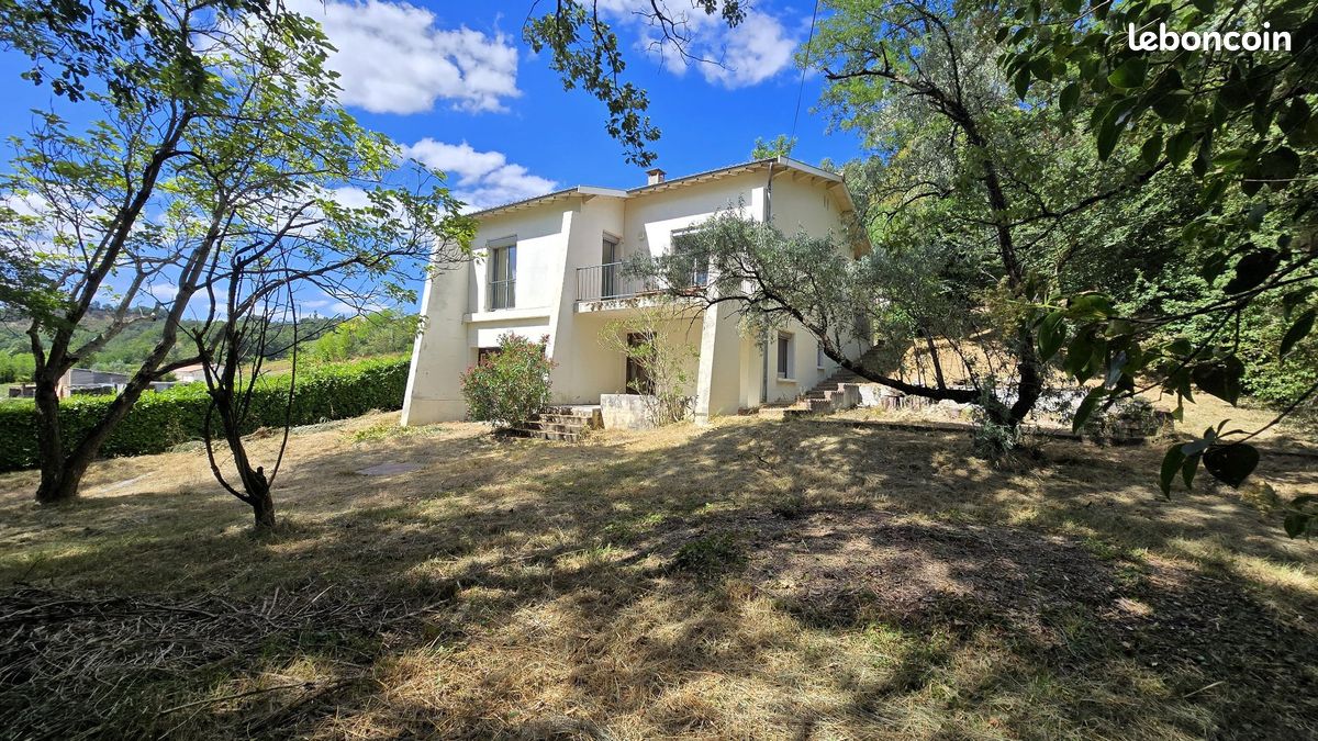 Maison 5 pièces 141 m² · à Calmont · 141 m² · 210 000 €