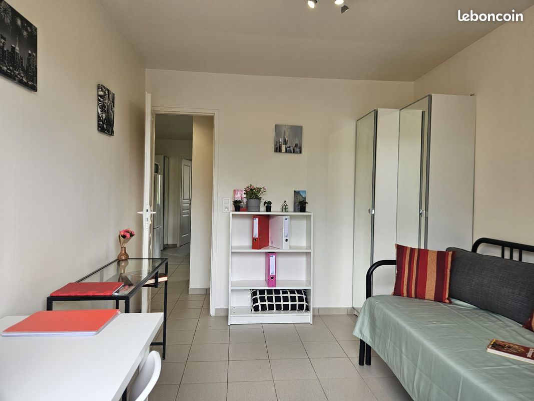 Appartement 3 pièces 42 m² · à Saint-Genis-Laval · 42 m² · 520 €/mois