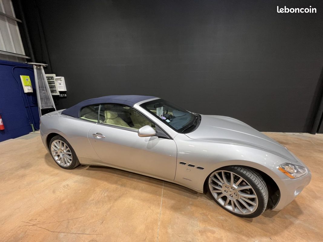 MASERATI GRANCABRIO 4.7i V8 - 440 - BVA CABRIOLET - Garantie 12 mois (image 2)