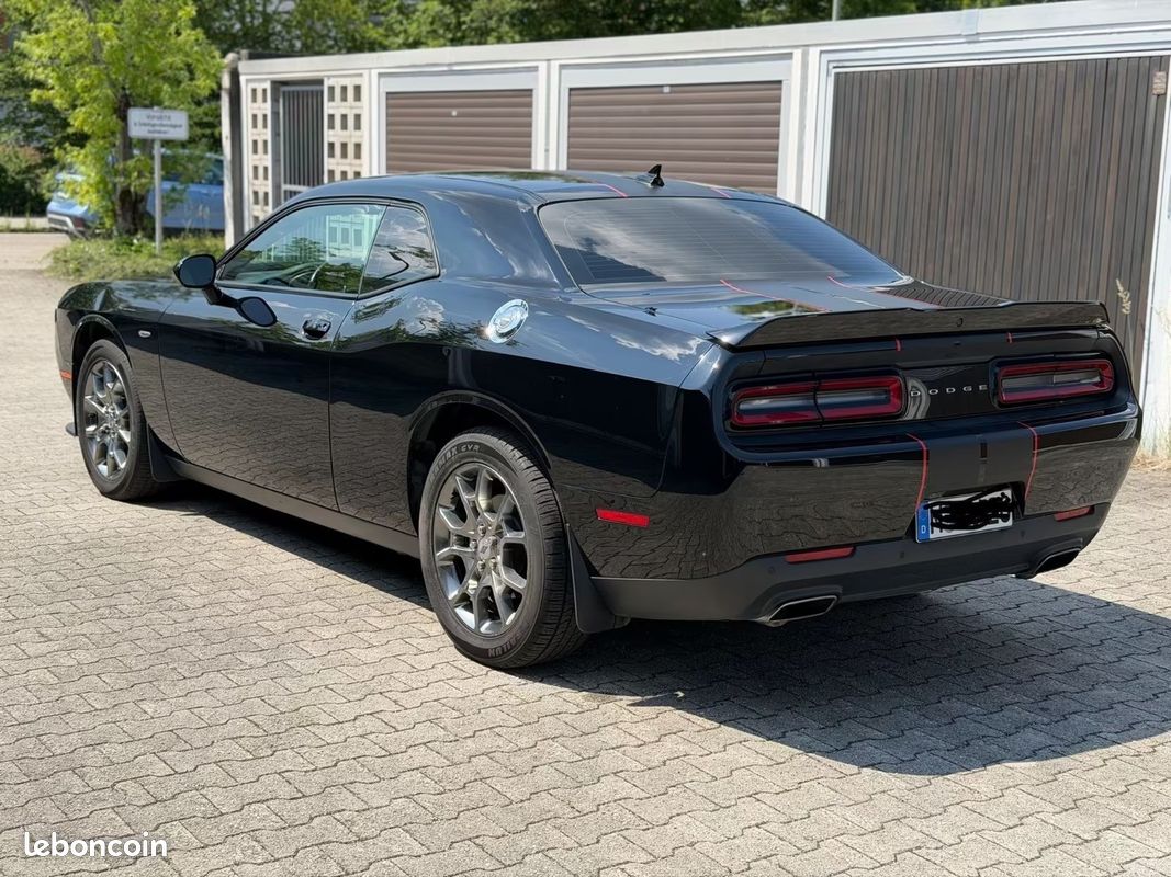Dodge CHALLENGER GT AWD 3.6 V6 309 ch BVA8 – Toit ouvrant – GPS – Sièges Ventilés (image 2)