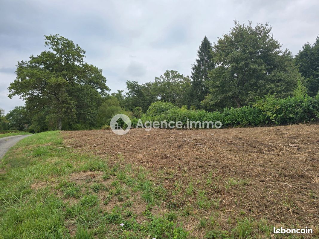 Terrain 2380 m² · à Verdets · 2 380 m² · 39 000 €