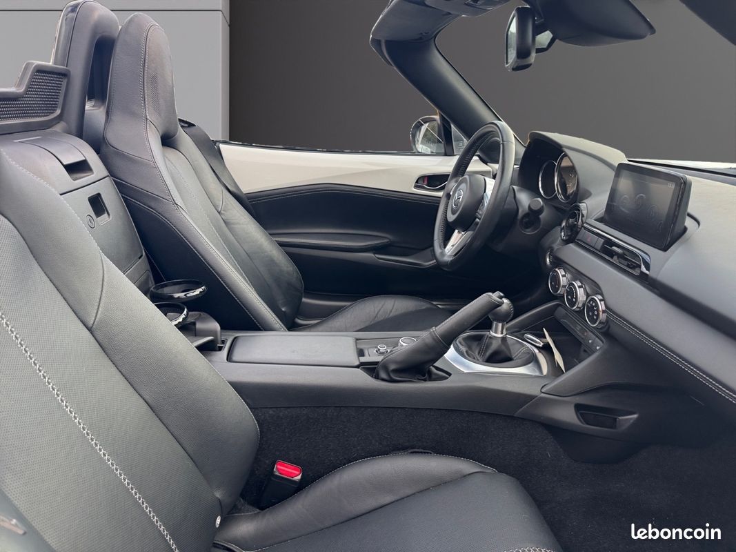 MAZDA MX5 1.5 i - 16V 132 CV DYNAMIQUE ENTRETIEN COMPLET GARANTIE 12 MOIS (image 9)