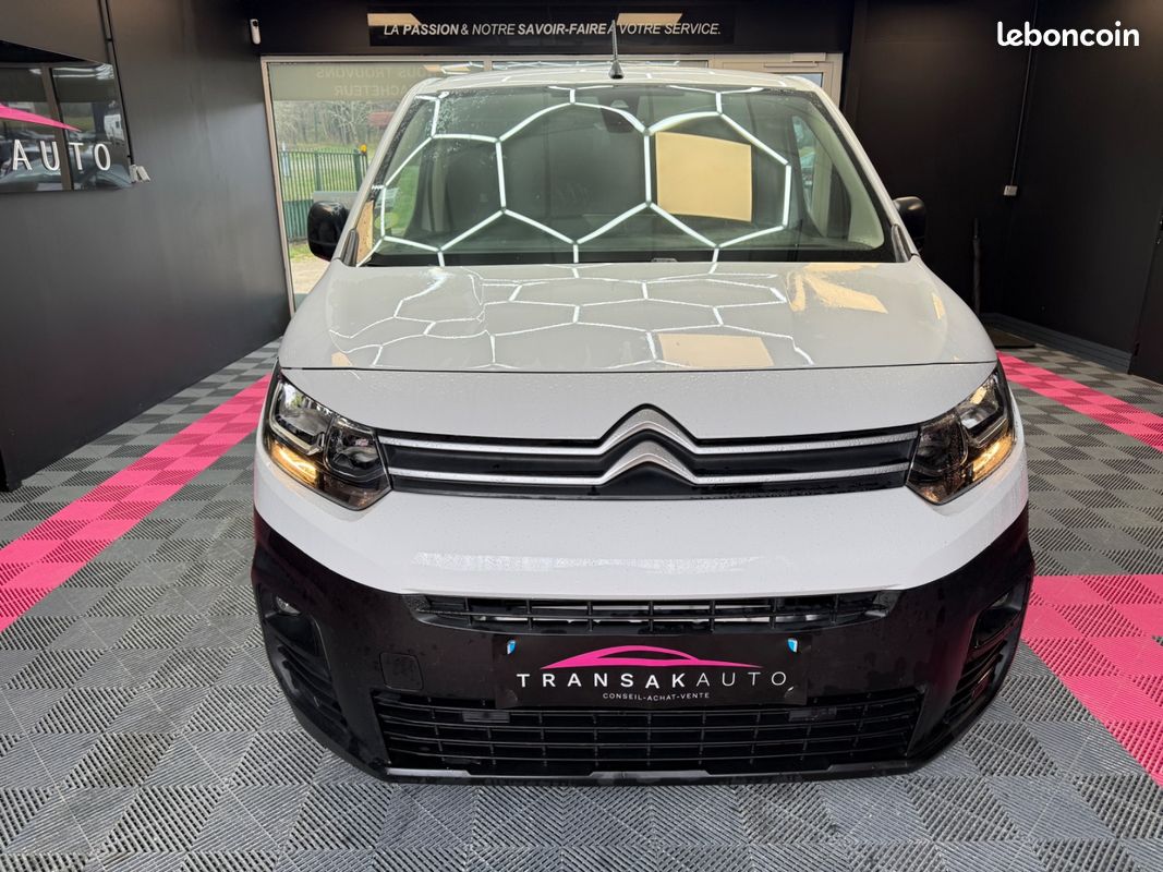 CITROEN BERLINGO Taille M BlueHDi 100 BVM Shine / ENTRETIEN COMPLET (image 9)