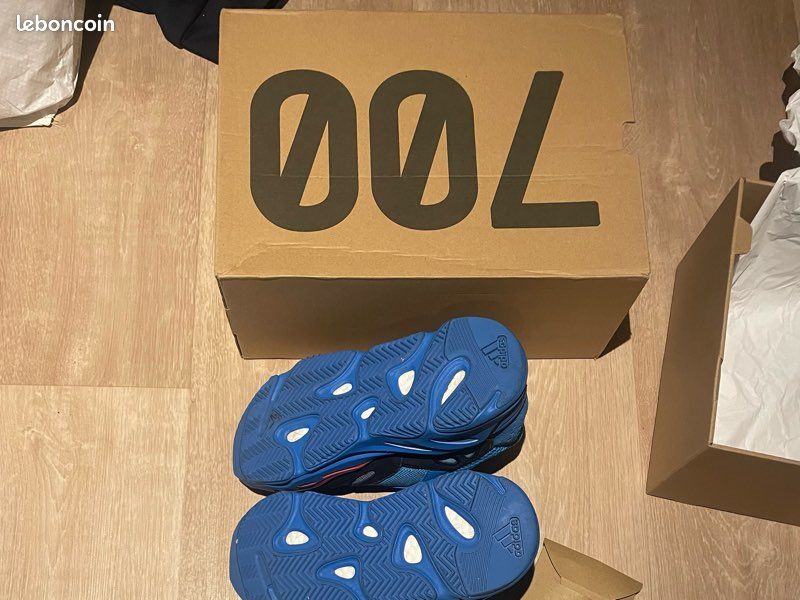 Yeezy 700 adidas (image 2)