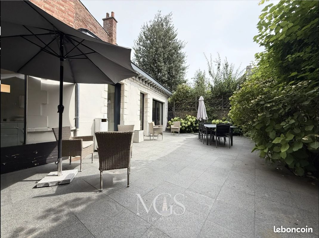 Maison 8 pièces 227 m² · à Arras · 227 m² · 599 500 €