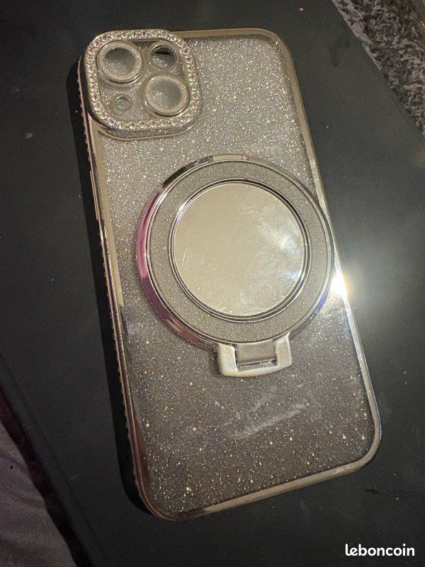 Coque iPhone 14 (image 1)