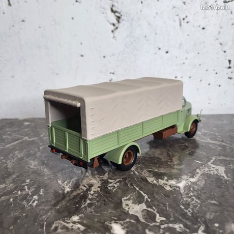 Miniature IXO Camion Mercedes L 325 Bâché Vert Échelle 1/43 Série Limitée