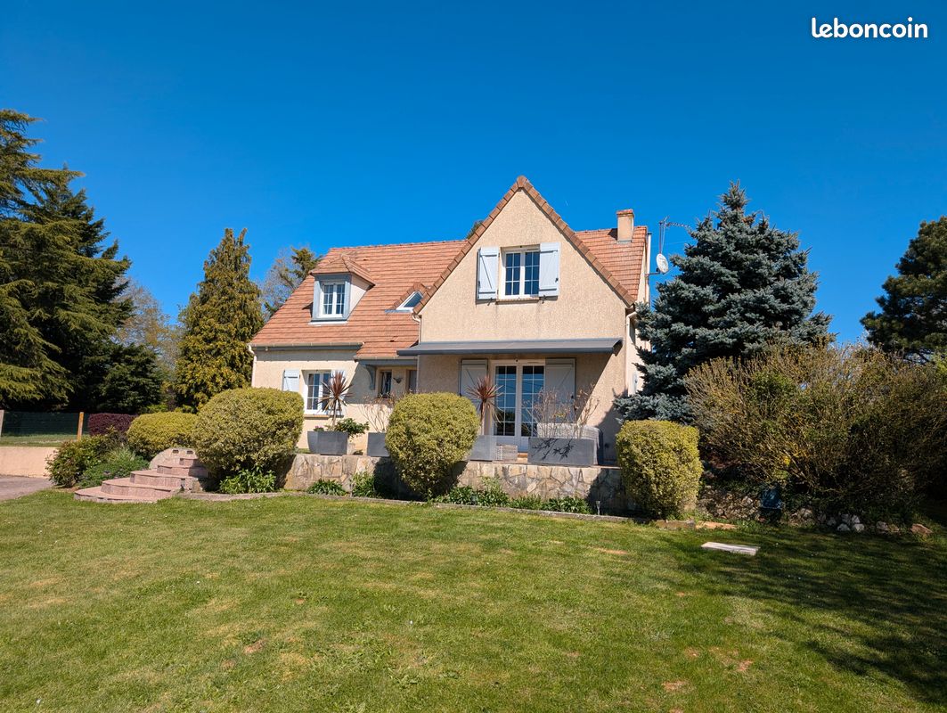 Maison 6 pièces 130 m² · à Dammartin-en-Serve · 130 m² · 369 000 €