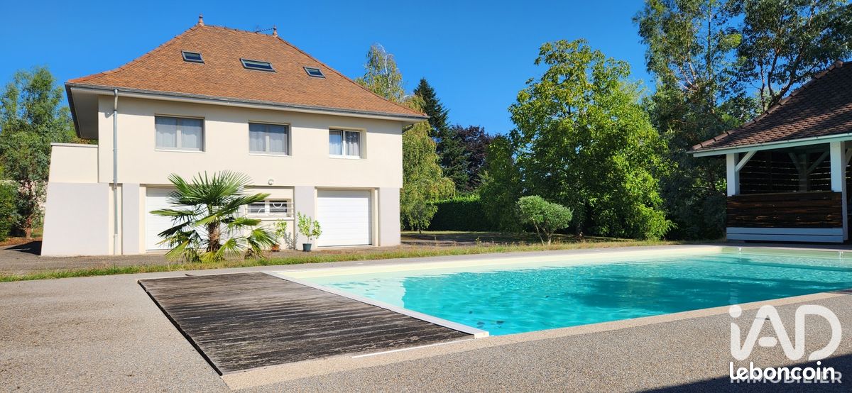 Maison 7 pièces 175 m² · à Les Avenières Veyrins-Thuellin · 175 m² · 410 000 €