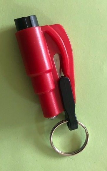 Coupe ceinture brise vitre en porte-clés ResQMe rouge