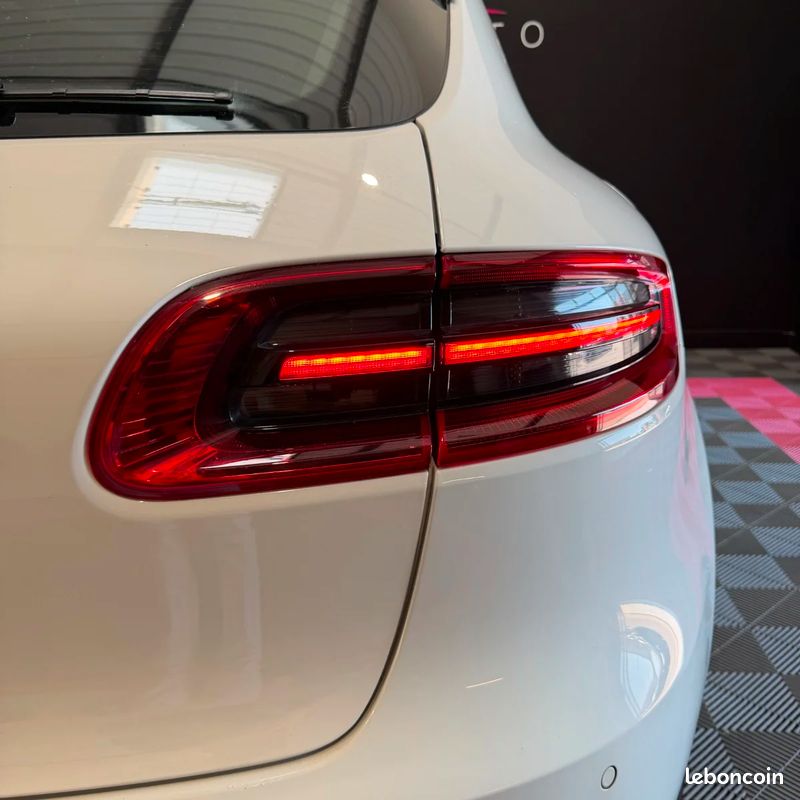 PORSCHE MACAN 3.0 V6 340 ch S PDK / TOIT OUVRANT / CAMERA DE RECUL / CUIR ETENDU (image 35)