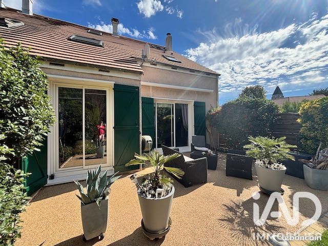 Maison 6 pièces 130 m² · à Bonnelles · 130 m² · 390 000 €