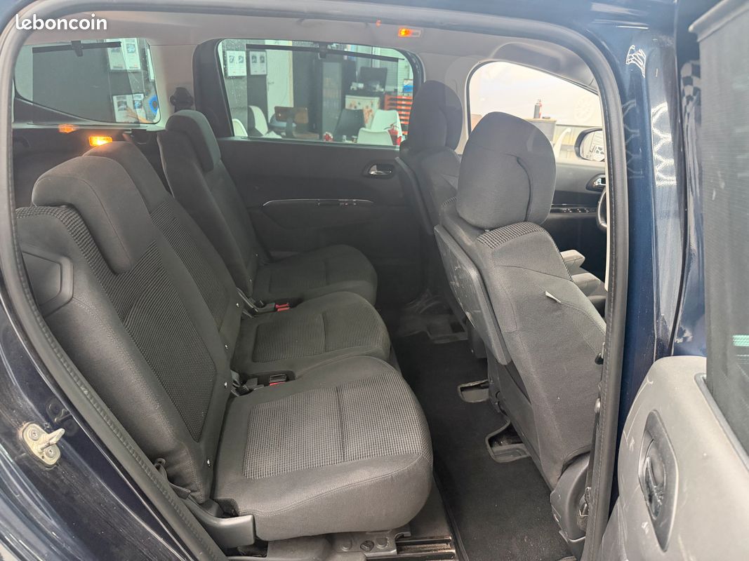 PEUGEOT 5008 1.6 BleuHDII Phase 2 120ch Active Business S&S 7pl Entretien Complet embrayage kit distributions fais (image 9)