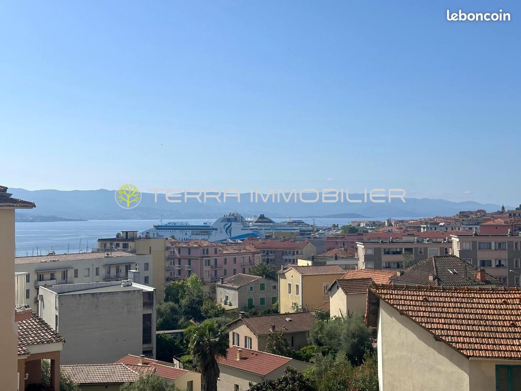 Appartement 3 pièces 73 m² · à Ajaccio · 73 m² · 242 000 €