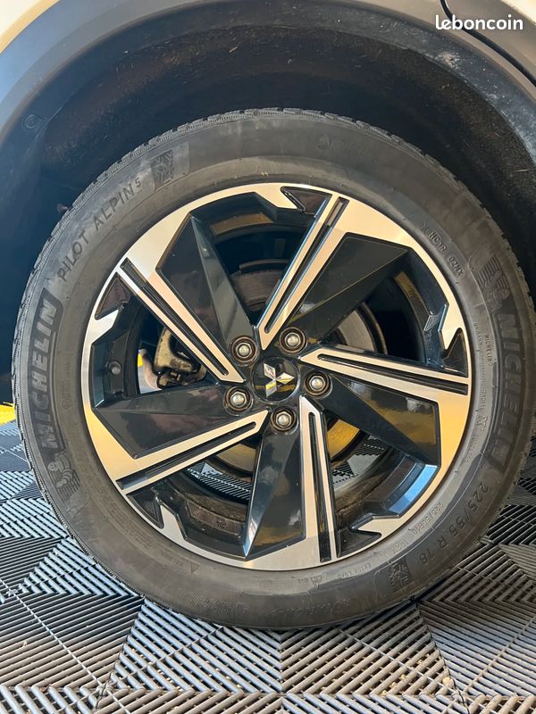 MITSUBISHI ECLIPSE CROSS PHEV 188 INSTYLE 4WD – 2021 – AUTO – 102 000 km – CARPLAY – SIEGES CHAUFFANTS – SUIVI COMPLET (image 19)