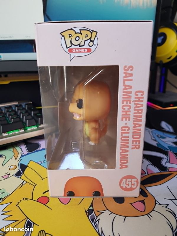 Funko Pop Pokémon 455 - Charmander Flocked ECCC 2020