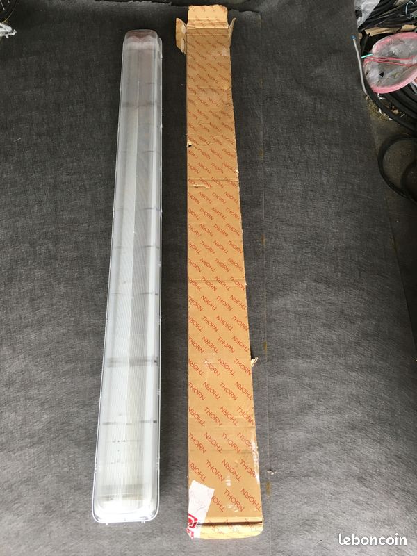 Luminaire Thorn 2x58W (image 1)