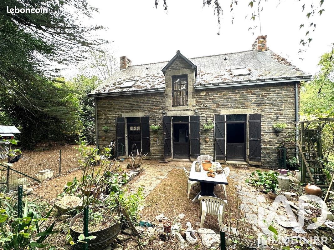 Maison 6 pièces 122 m² · à Réminiac · 122 m² · 130 000 €