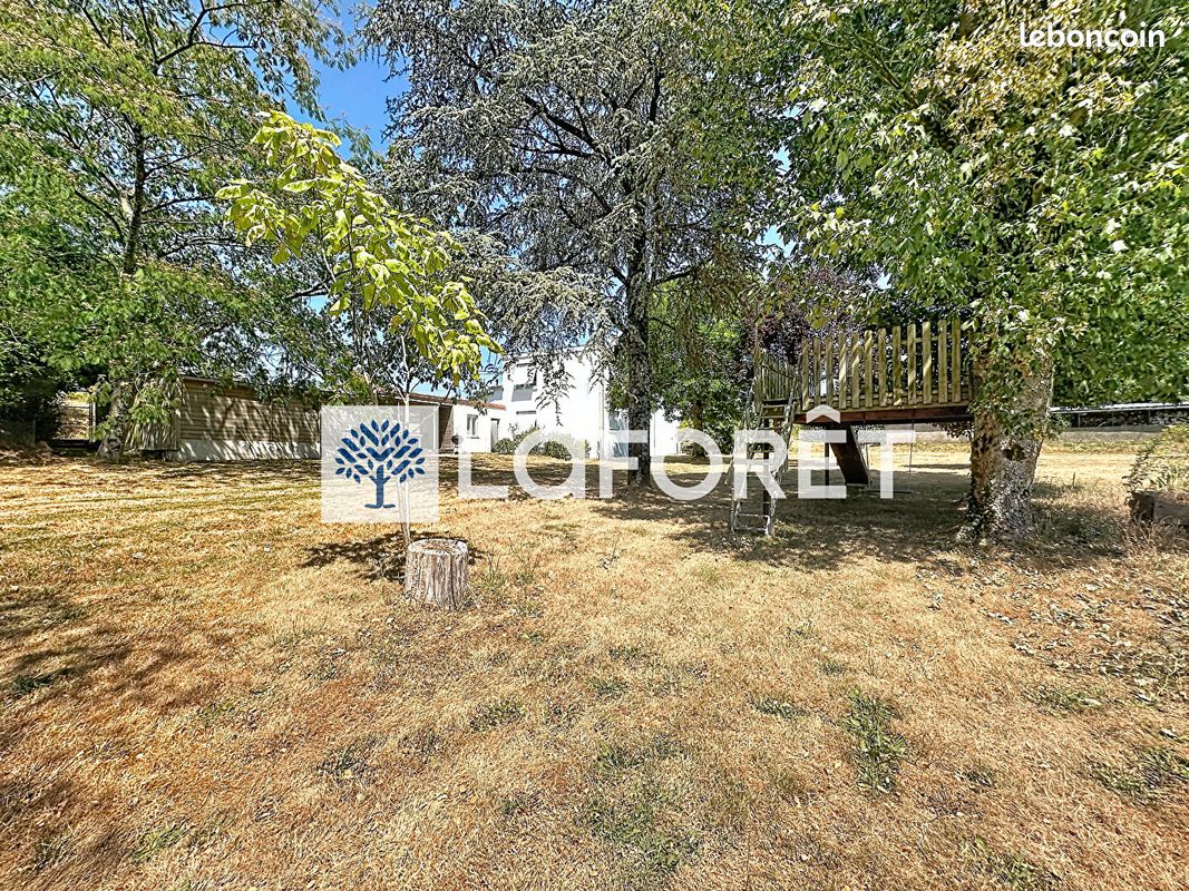 Maison 4 pièces 141 m² · à Moncoutant-sur-Sèvre · 141 m² · 135 000 €