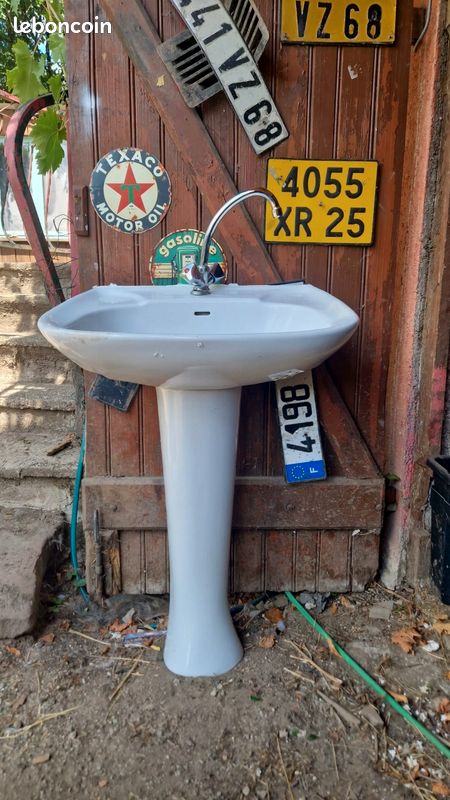 Lavabo avec son piy (image 1)
