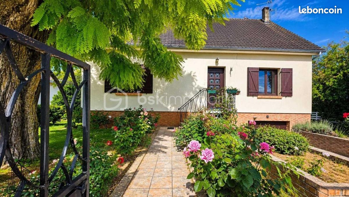 Maison 6 pièces 125 m² · à Bazoches-les-Gallerandes · 125 m² · 184 000 €