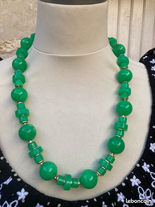 Collier Fantaisie Ancien Perles Vertes - 41 Grammes - Style Vintage En Alliage - Occasion