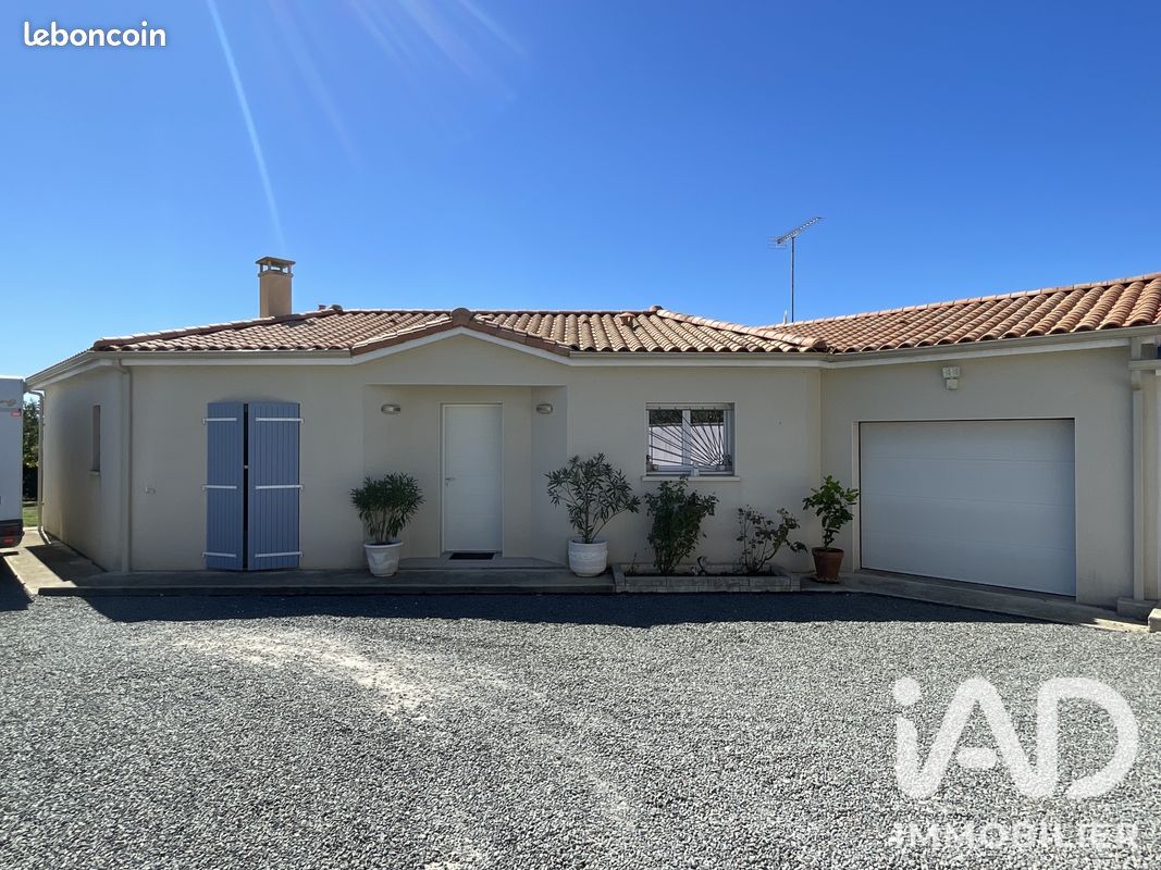 Maison 4 pièces 103 m² · à Gémozac · 103 m² · 243 000 €