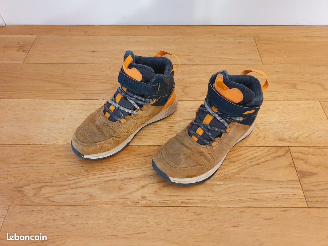 Chaussures taille 34 : Chaussures hiver chaudes imperméable de randonnée garçon Decathlon (image 1)