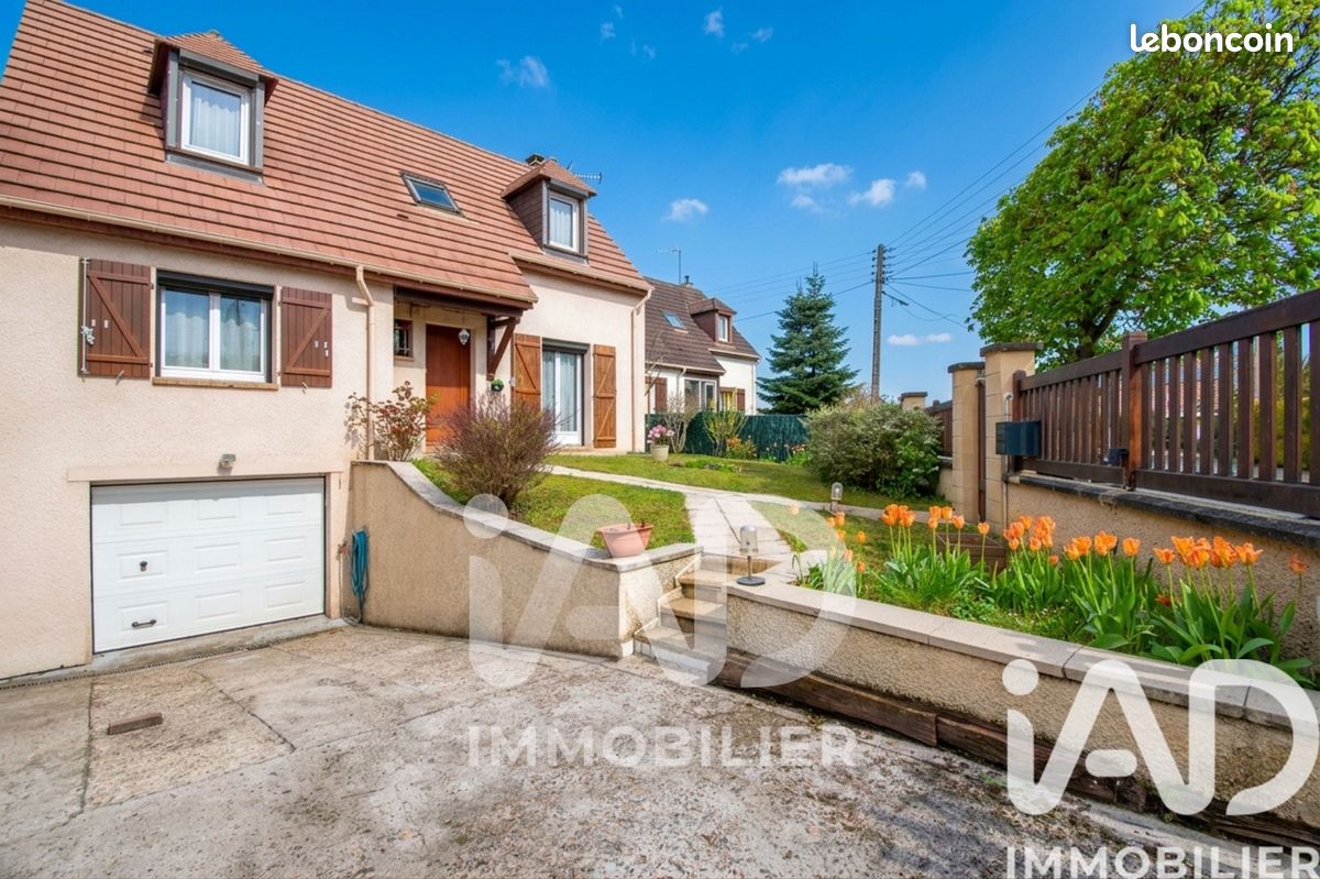 Maison 5 pièces 109 m² · à Épône · 109 m² · 349 000 €