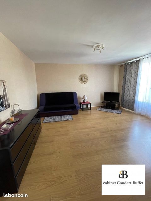 Appartement 1 pièce 34 m² · à Cosne-Cours-sur-Loire · 34 m² · 470 €