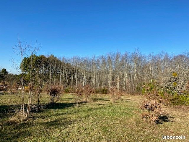 Terrain 1509 m² · à Chalagnac · 1 509 m² · 42 500 €