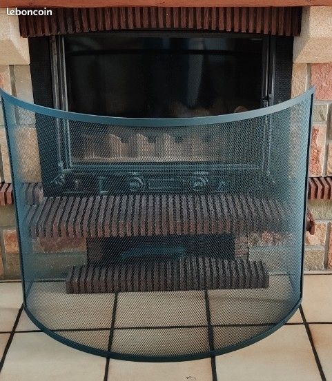 Pare-feu En Verre Fumé Le Marquier Pour Cheminée / Poêle - Design Pierre Frey - 76x40 Cm