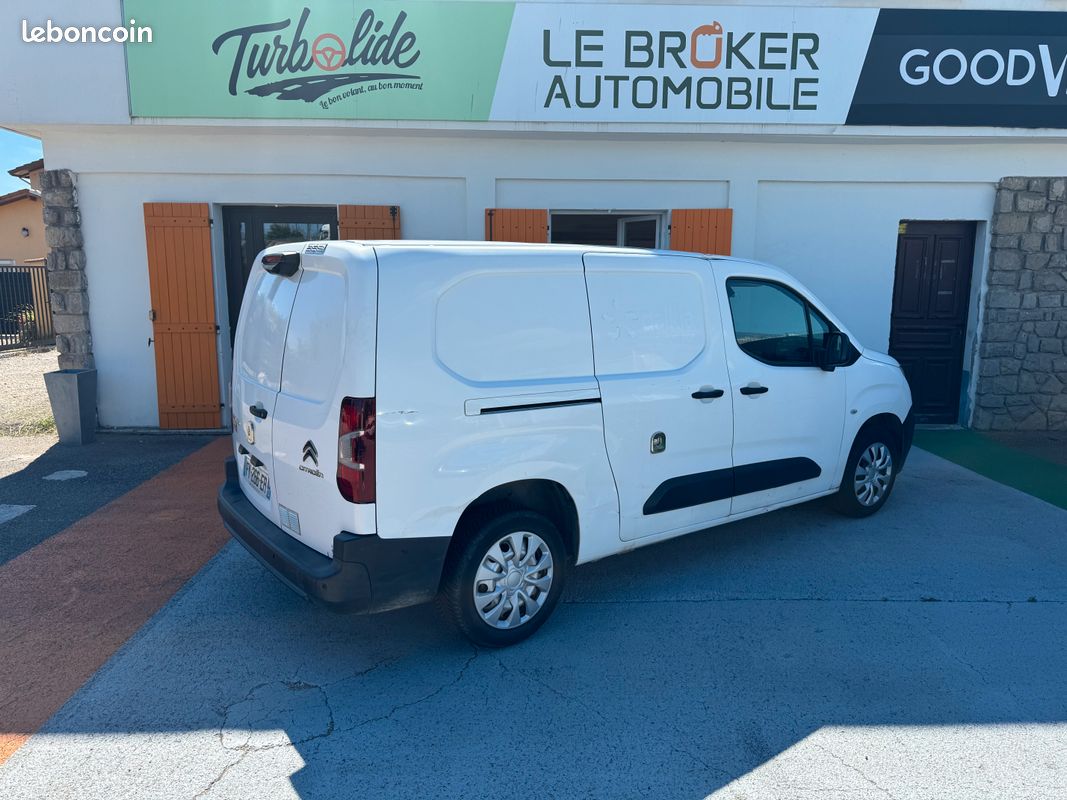Citroen Berlingo - Van XL 950kg - GPS - BlueHDi 100 - A partir de 250e par mois (image 2)
