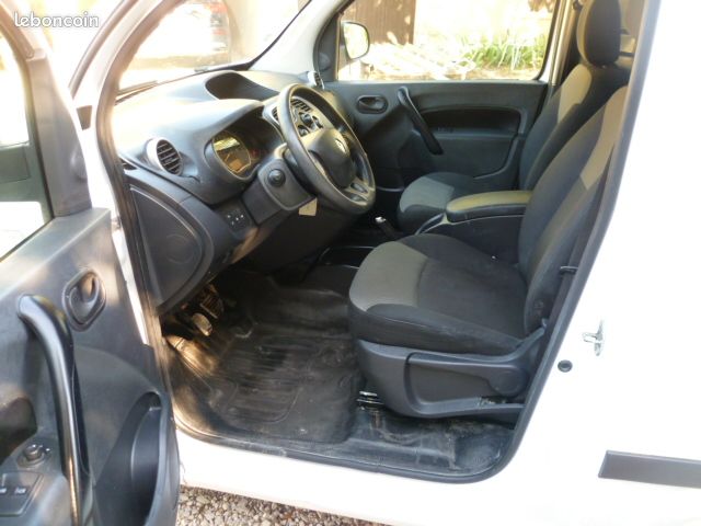 Renault kangoo dci 90ch maxi extra r link 12/2018 79800km 10333.33 ht (image 6)