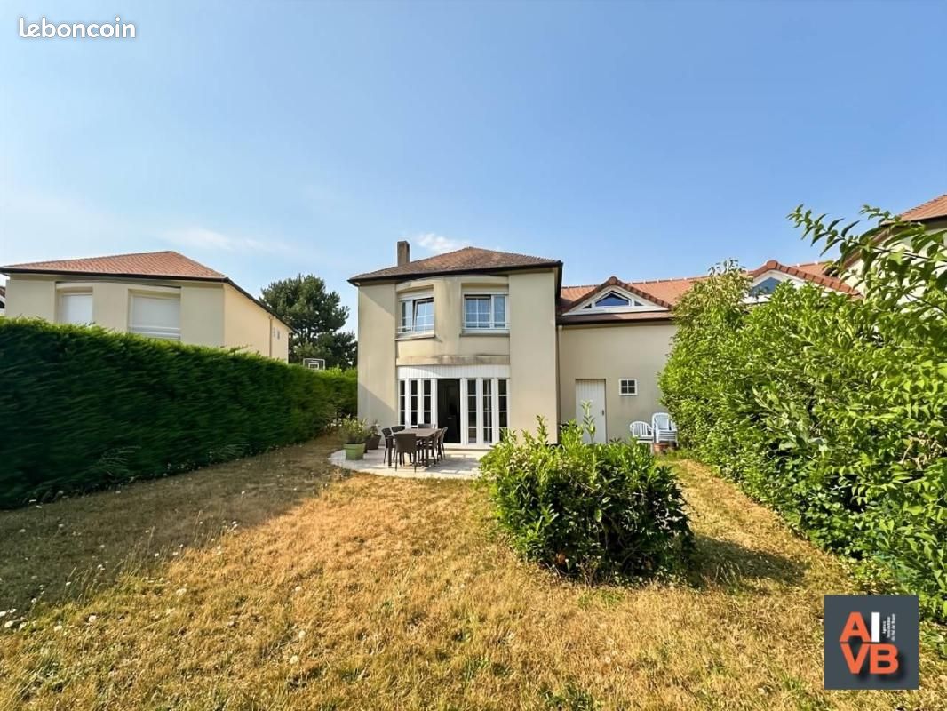 Maison 105 m² · à Bussy-Saint-Georges · 105 m² · 518 988 €