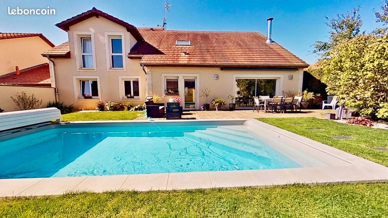 Maison 8 pièces 236 m² · à Augny · 236 m² · 515 000 €